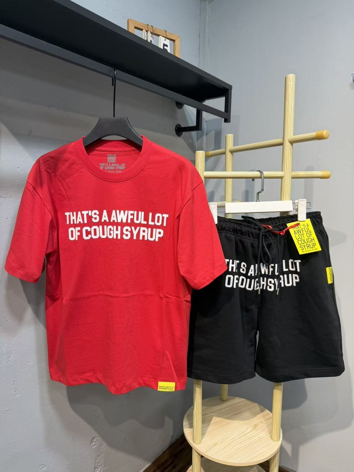 THAT'S A AWFUL LOT OF COUGH SYRUP Graphic Short-Sleeve Set ¡ª front